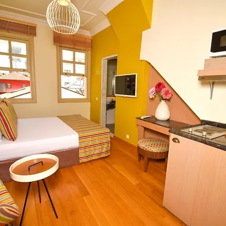 Flat With Lovely Garden Near Hadrian's Gate * Antalya