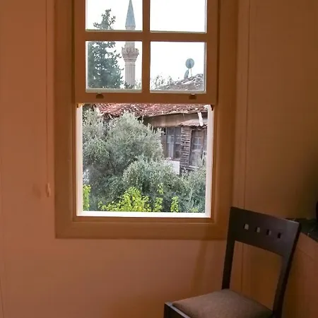Flat With Lovely Garden Near Hadrian's Gate Daire